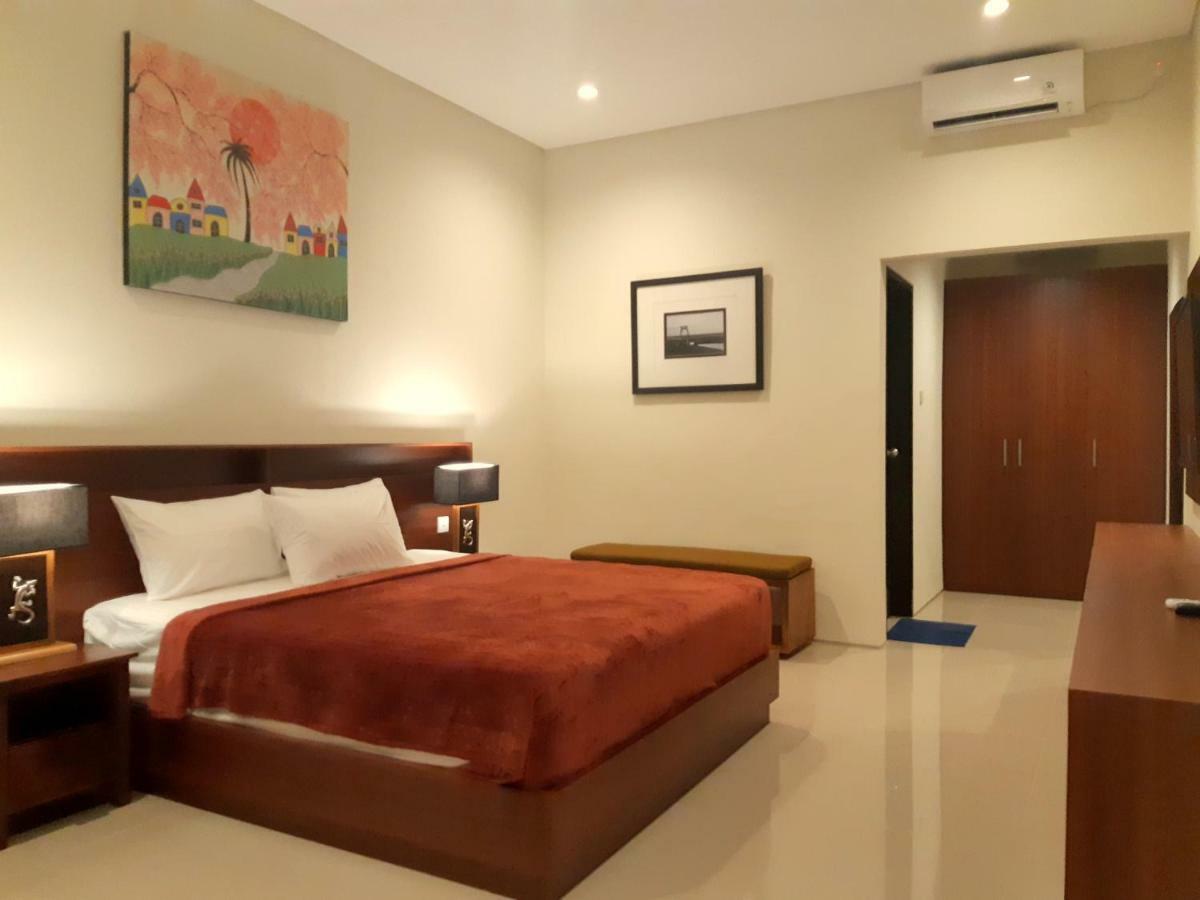 The New Moon Seminyak (Bali)